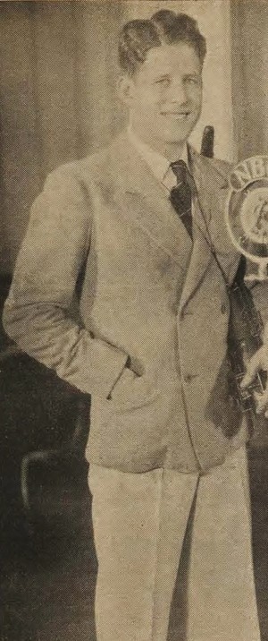  Rudy Vallée