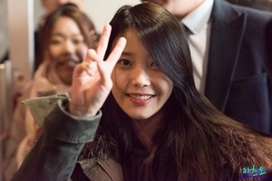  160123 IU（アイユー） Arriving at 'A Happy IU（アイユー） 年 2016' ファン Meeting in Tokyo