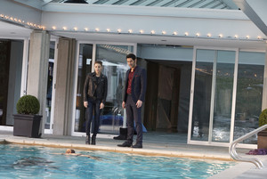  1x03 - The Would-Be Prince of Darkness - Chloe and Lucifer