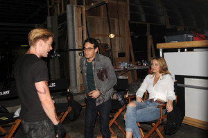 1x06 Of Men and Angels (behind the scenes)