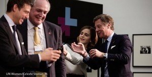 Emma at the World Economic 论坛 in Davos [January 22, 2016]