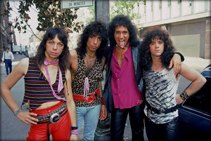 KISS ~Lick It Up tour 1983-84