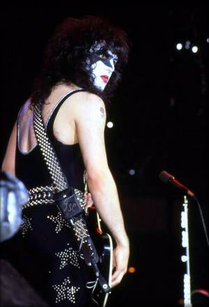 Paul August 1977  Love Gun tour 
