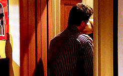 Ross and Rachel kiss