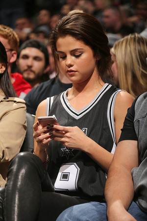  Selena Gomez, Lakers Vs Spurs