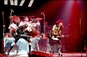  吻乐队（Kiss） ~Albany, New York…August 9, 1975 (Dressed To Kill tour)