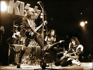  キッス ~London, England…May 15-16, 1976 (Destroyer tour)