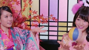 Maeda Atsuko and Miyawaki Sakura - Kimi wa Melody