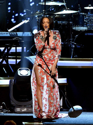  Rihanna, MusiCares Person of the tahun