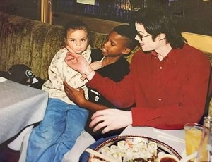  The King of Pop in Motown Cafe New York January 1996