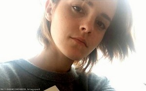  Emma Watson promotes Caitlin Moran's 'Moranisfesto'