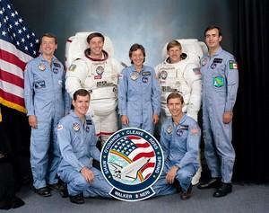  STS 61 B Mission Crew