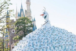 Tokyo Disney Resort - Olaf and Snowgies