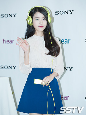  151005 아이유 at Sony HRA ‘h.ear’ Series Launch Event