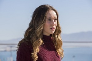  Fear The Walking Dead "Captive" (2x05) promotional picture