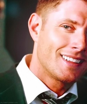  Jensen Ackles / Dean Winchester