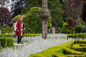  Outlander "Untimely Resurrections" (2x05) promotional picture