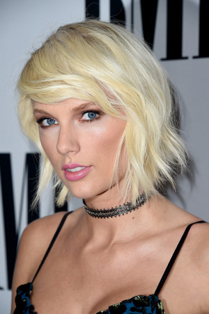 Taylor Swift at BMI Pop Awards 2016