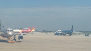  3 A320 family airplanes at NIA