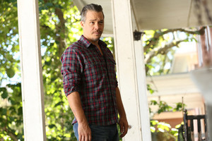 Michael Raymond-James as Gil Harris in Game of Silence - 'Into the Black'