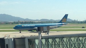  Vietnam Airlines A330 at NIA