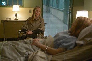 Wayward Pines "Enemy Lines" (2x01) promotional picture