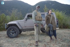 Wayward Pines "Exit Strategy" (2x04) promotional picture