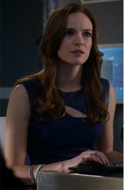  Caitlin in "Rogue Time"