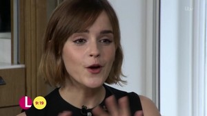  Emma Watson on Lorraine mostrar
