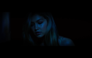  Gigi in Calvin Harris' How Deep Is Your cinta musik Video