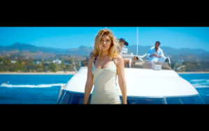  Gigi in Calvin Harris' How Deep Is Your upendo muziki Video