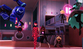  Miraculous Ladybug - Objects being akumatized and returned to normal