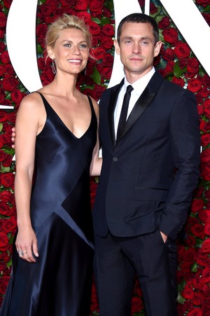  Claire Danes and Hugh Dancy at the 2016 Tony Awards