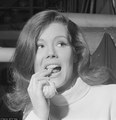 1966 - Diana Rigg - diana-rigg photo