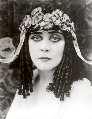  Cleopatra (1917)