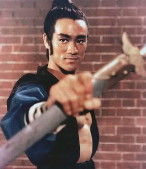 Dragon of jade warrior costume thunderbolt fist golden harvest run run shaw Bruce Lee 1971