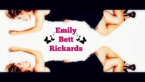  Emily Bett Rickards hình nền