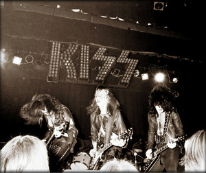  吻乐队（Kiss） ~Detroit, Michigan…April 7, 1974