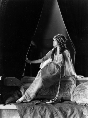  Mary Pickford | Suds (1920)