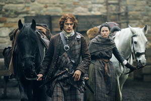Outlander "The Fox's Lair" (2x08) promotional picture