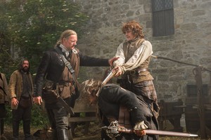 Outlander "The Watch" (1x13) promotional picture