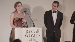  Emma Watson at Harper's Bazaar's Woman of the Year, in Лондон [October 31, 2016]