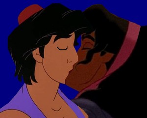  esmeralda and Aladin kiss 2
