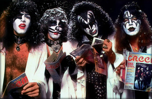  吻乐队（Kiss） ~Hollywood, California…October 19, 1976