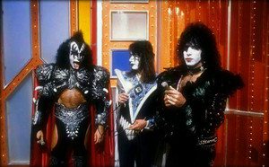  吻乐队（Kiss） ~September 21, 1980 (Kids are People Too)