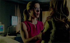  #Felicity internally screaming because of her mom’s suprises since 2014.