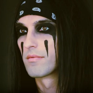  APTV Behind The Scenes of The BLACK VEIL BRIDES Cover Shoot