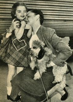  Judy,Liza and their pet dog 💝