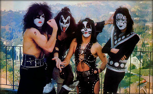  吻乐队（Kiss） ~Los Angeles, California...January 16, 1975 (Playboy building)