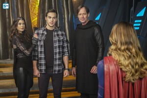 Supergirl - Episode 2.16 - Star-Crossed - Promo Pics